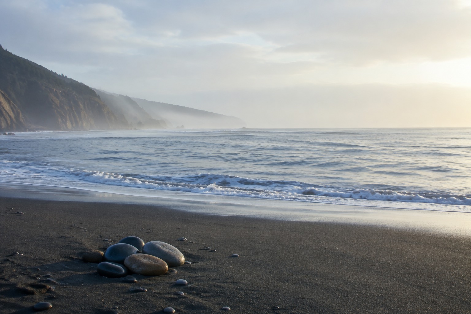 A quiet Northern California shoreline just after sunrise